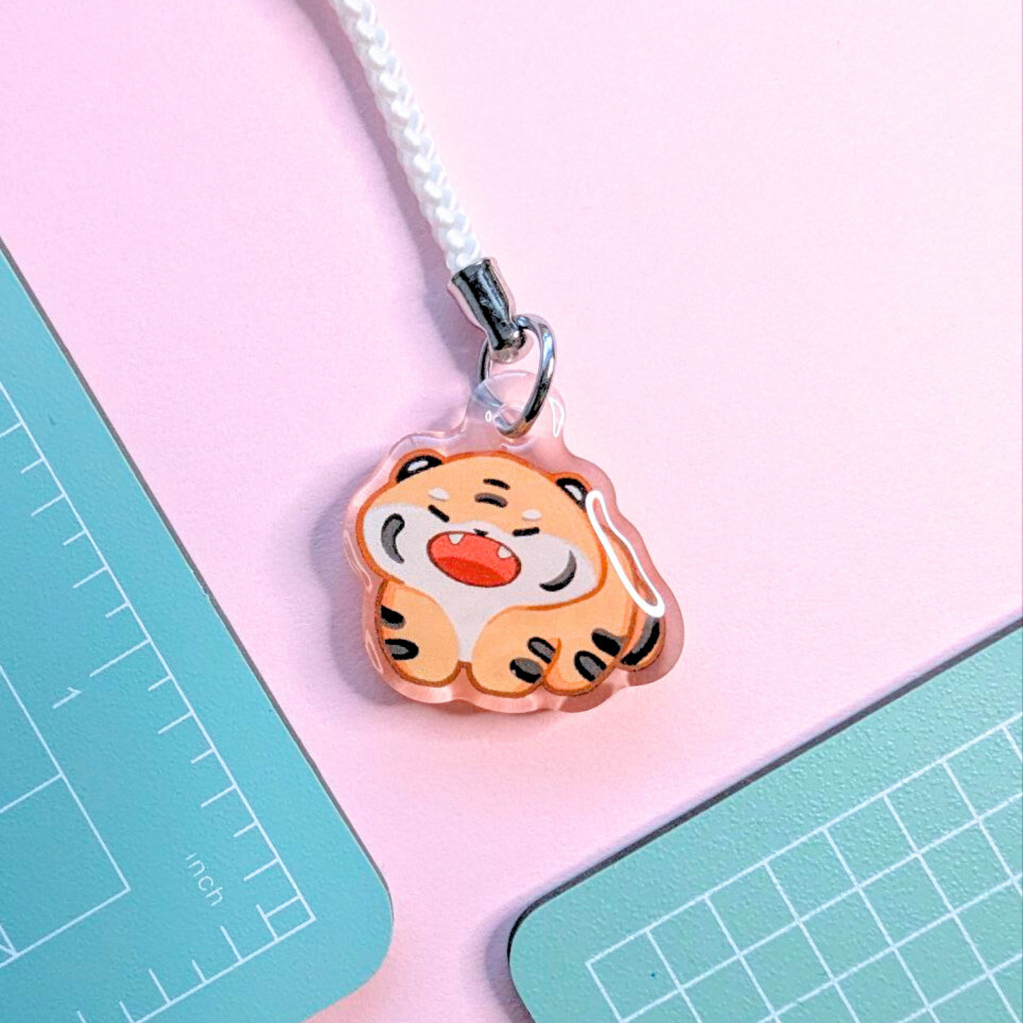 Roar - Charm